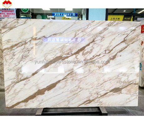 Торговля FOB Modern Calacatta Золотая мраморная плитка из Италии для настилов на стенах